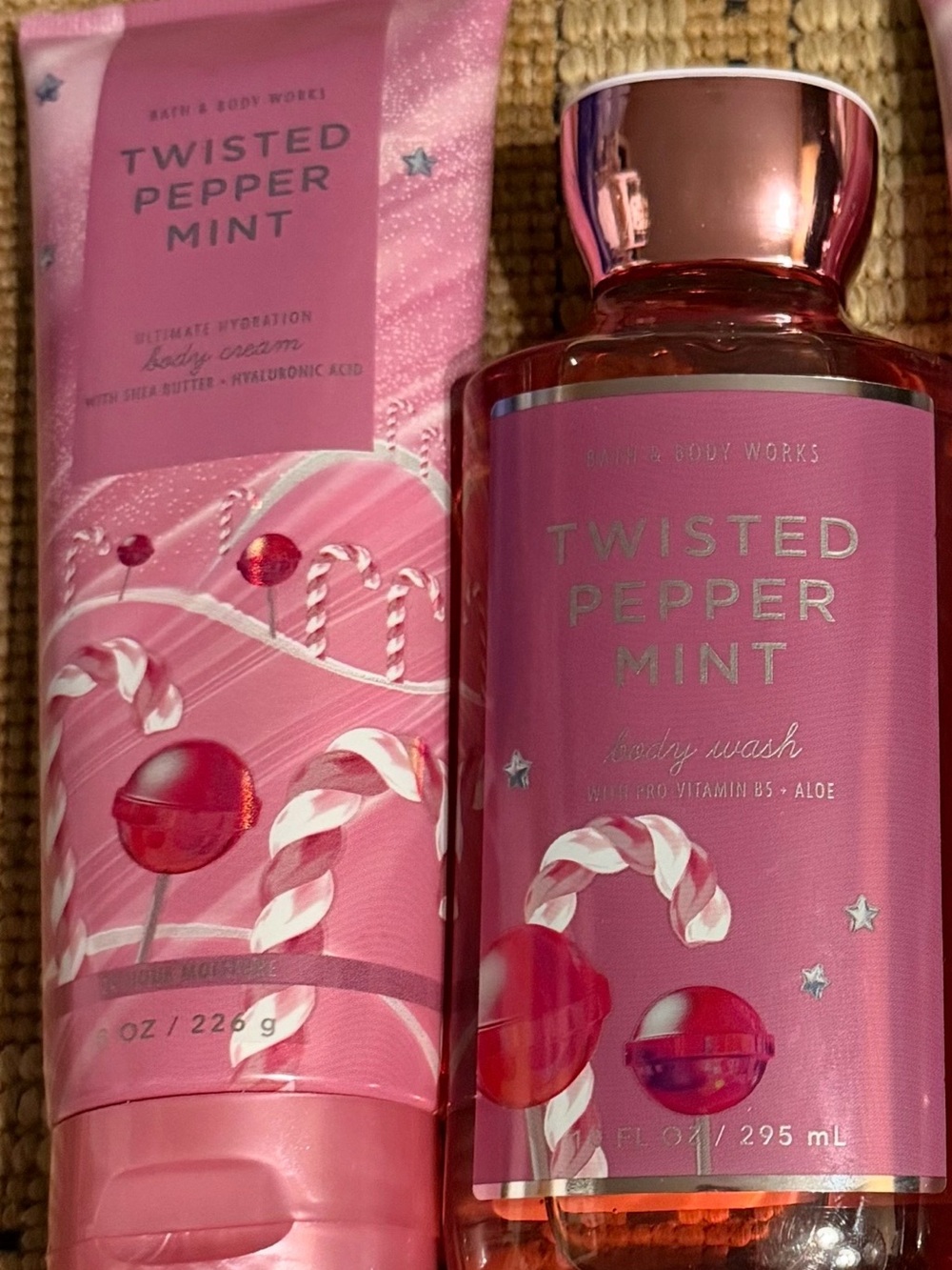 NWT Bath & Body Works Twisted Peppermint Body Wash & Cream — Pink